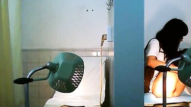 史上最全专供黑兄某妇科医院偷拍前来做检查的女人,在医生面前毫无保留的脱光全部衣服 (2)