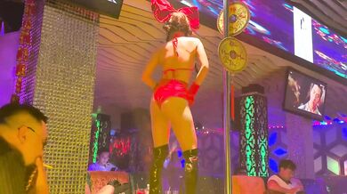 【越南夜店12】现场热舞 奶子几乎全漏 超性感刺激 (6)